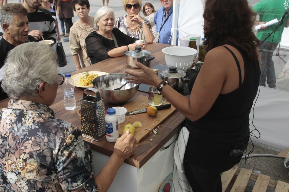 Η «εκδίκηση» του γιγάντιου μπριάμ -Σέρβιραν στο κέντρο της Αθήνας 5.000 μερίδες από «άσχημα» λαχανικά [εικόνες] | iefimerida.gr 7