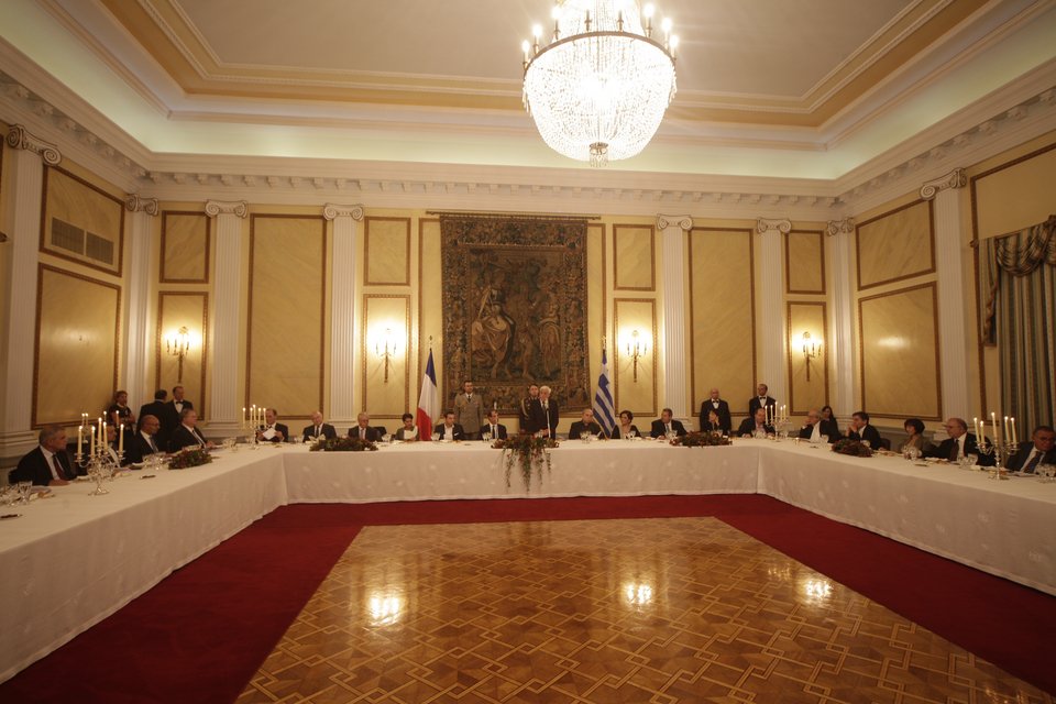 Το παρασκήνιο από το δείπνο με τον Ολάντ [εικόνες]  | iefimerida.gr 17