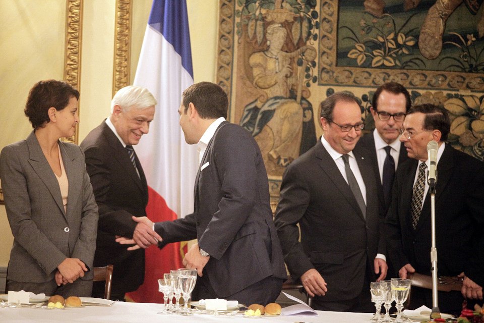 Το παρασκήνιο από το δείπνο με τον Ολάντ [εικόνες]  | iefimerida.gr 1