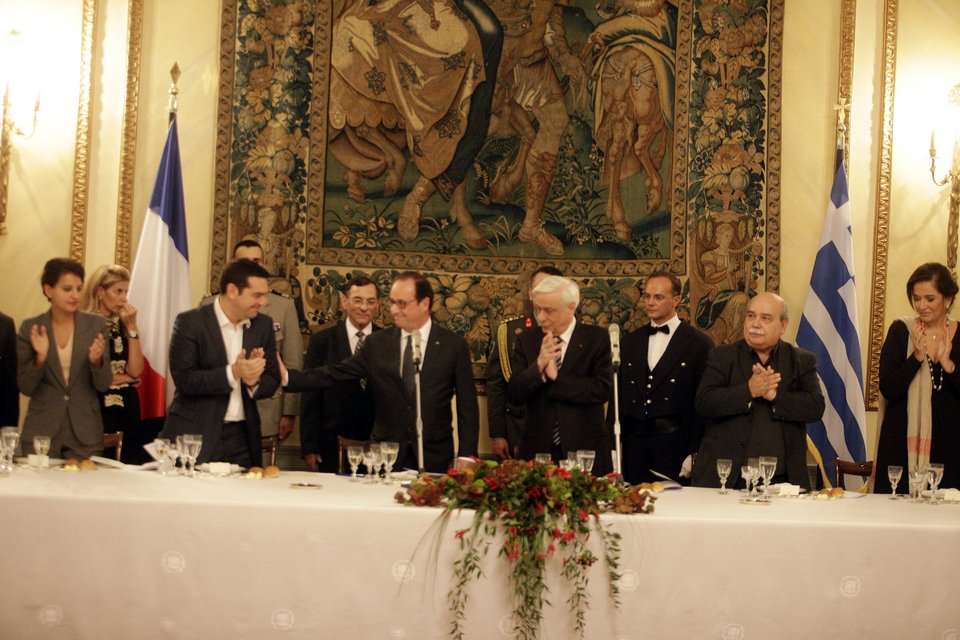 Τα δώρα του Ολάντ στον Τσίπρα: Υπόσχεται επενδύσεις και στήριξη | iefimerida.gr 13