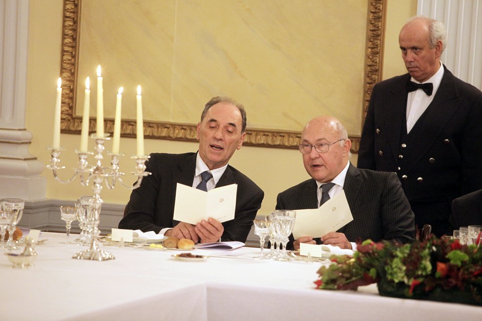 Το παρασκήνιο από το δείπνο με τον Ολάντ [εικόνες]  | iefimerida.gr 15