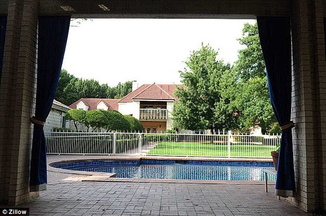 Παράλογο: Αυτή η γυναίκα έσκισε την επιταγή των 818 εκατ. ευρώ που της έδωσε ο πρώην σύζυγός της για το διαζύγιό τους [εικόνες] | iefimerida.gr 10