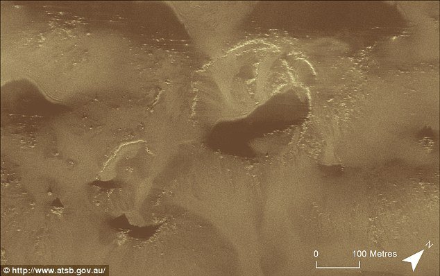 Η πρώτη υποβρύχια εικόνα από την αναζήτηση του χαμένου Boeing της Malaysia στον βυθό του Ινδικού Ωκεανού [εικόνες] | iefimerida.gr 0