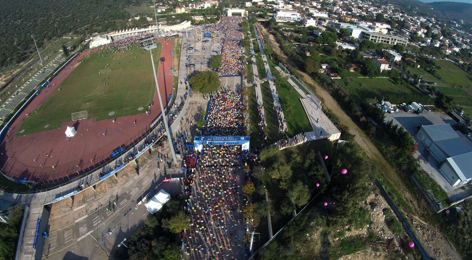 Μαραθώνιος: Γιορτή στους δρόμους της Αθήνας με χιλιάδες συμμετοχές - Νικητής ο Μερούσης [εικόνες] | iefimerida.gr 10