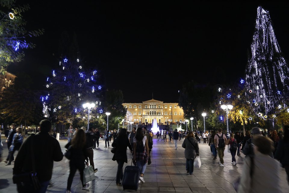 «Μύρισε» Χριστούγεννα το κέντρο της Αθήνας [εικόνες] | iefimerida.gr 16