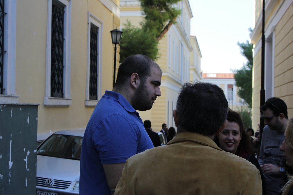 Αντιμέτωπος με δυο πλημμελήματα o 24χρονος για την επίθεση στον Γιώργο Κουμουτσάκο | iefimerida.gr 0