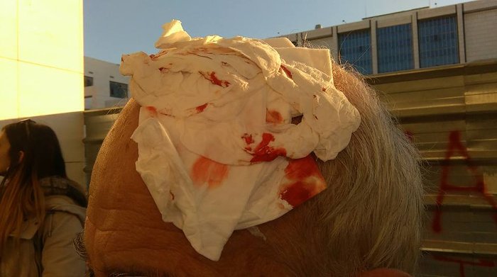 Πλειστηριασμοί πρώτων κατοικιών με ΜΑΤ, χημικά και ξύλο στο Ειρηνοδικείο [εικόνες & βίντεο] | iefimerida.gr 1