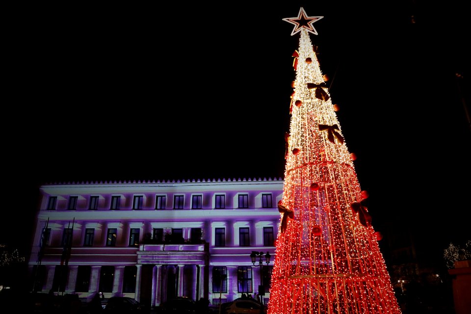 Αλλαξε χρώμα, σχήμα και πρόσοψη το Δημαρχείο στην Κοτζιά [εικόνες] | iefimerida.gr 9
