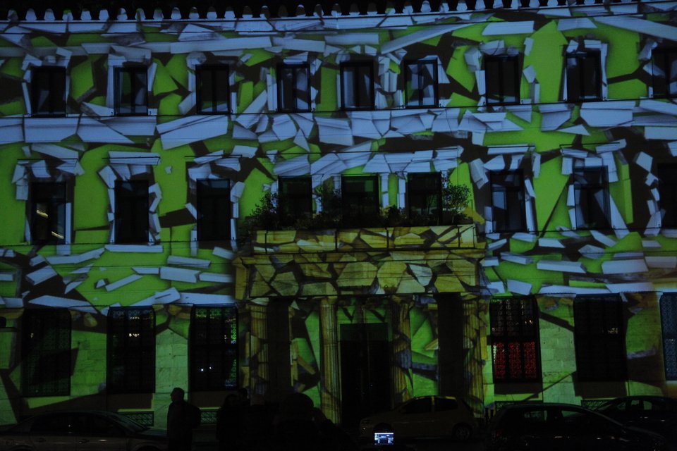 Αλλαξε χρώμα, σχήμα και πρόσοψη το Δημαρχείο στην Κοτζιά [εικόνες] | iefimerida.gr 8