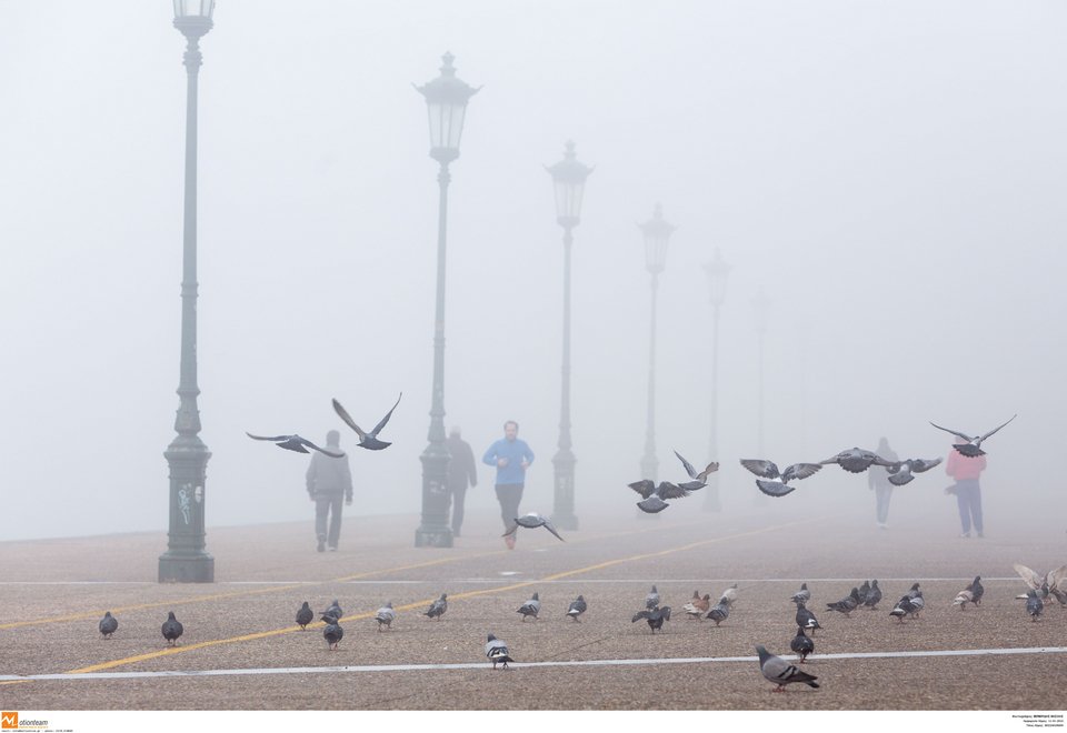 «Αγγελοπουλικό» τοπίο στην ομίχλη η παραλία Θεσσαλονίκης [εντυπωσιακές εικόνες] | iefimerida.gr 4