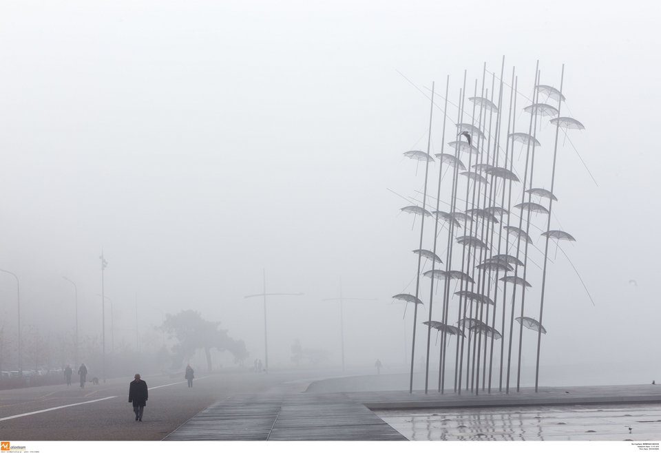«Αγγελοπουλικό» τοπίο στην ομίχλη η παραλία Θεσσαλονίκης [εντυπωσιακές εικόνες] | iefimerida.gr 2