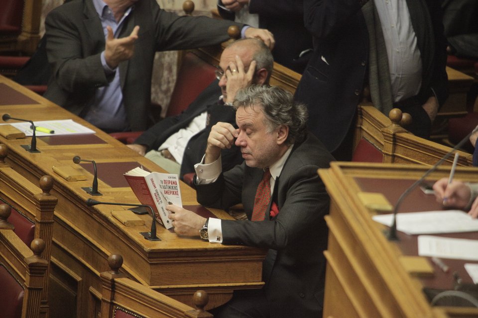 Ο Κατρούγκαλος μελετά το «Πείραμα της Λατινικής Αμερικής» από τα υπουργικά έδρανα [εικόνες] | iefimerida.gr 1