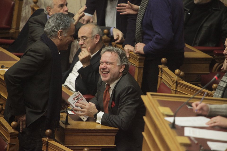 Ο Κατρούγκαλος μελετά το «Πείραμα της Λατινικής Αμερικής» από τα υπουργικά έδρανα [εικόνες] | iefimerida.gr 2