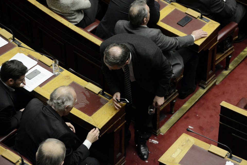 Ο Λεβέντης τα... έσπασε και τα έκανε μούσκεμα [εικόνες] | iefimerida.gr 1