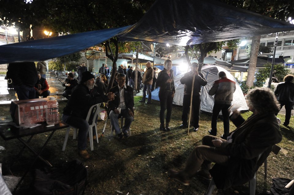 Ξενύχτησαν στο Σύνταγμα οι αγρότες [εικόνες] | iefimerida.gr 4