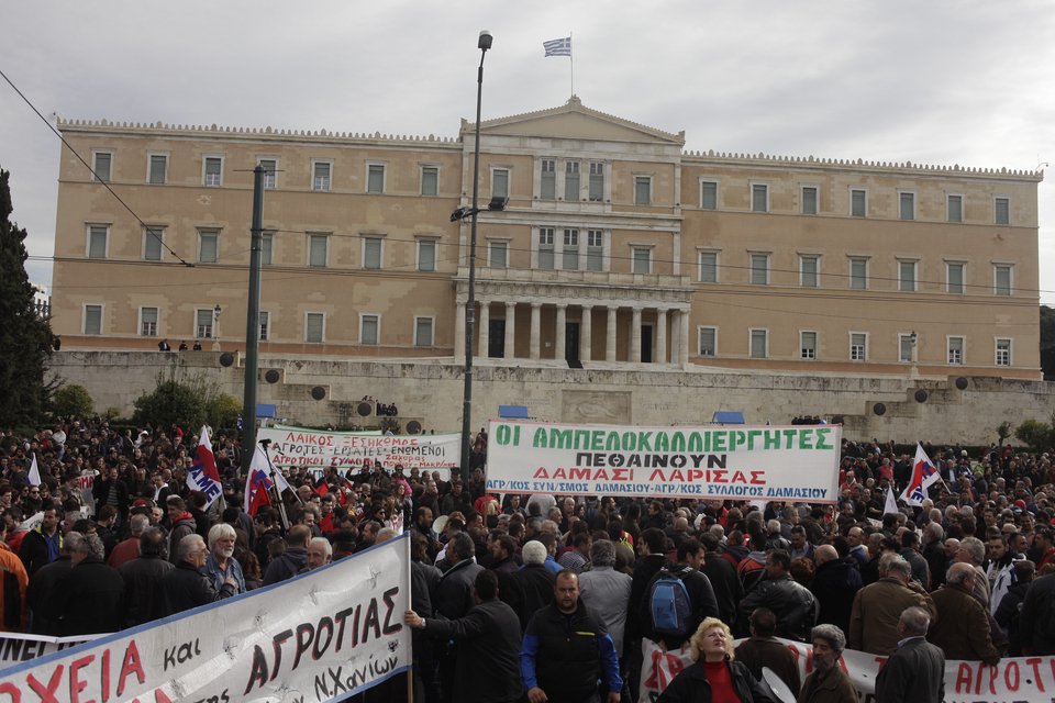 Δεύτερη λαοθάλασσα των αγροτών στο Σύνταγμα -«Ηρθε η ώρα για νέο Κιλελέρ» φώναζαν [εικόνες] | iefimerida.gr 8