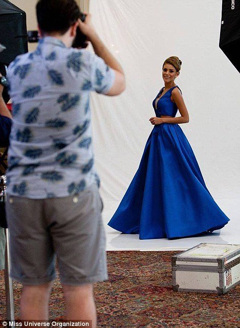 Η ώρα της Μις Κόσμος: Πυρετώδεις ετοιμασίες για τον διαγωνισμό [εικόνες] | iefimerida.gr 15