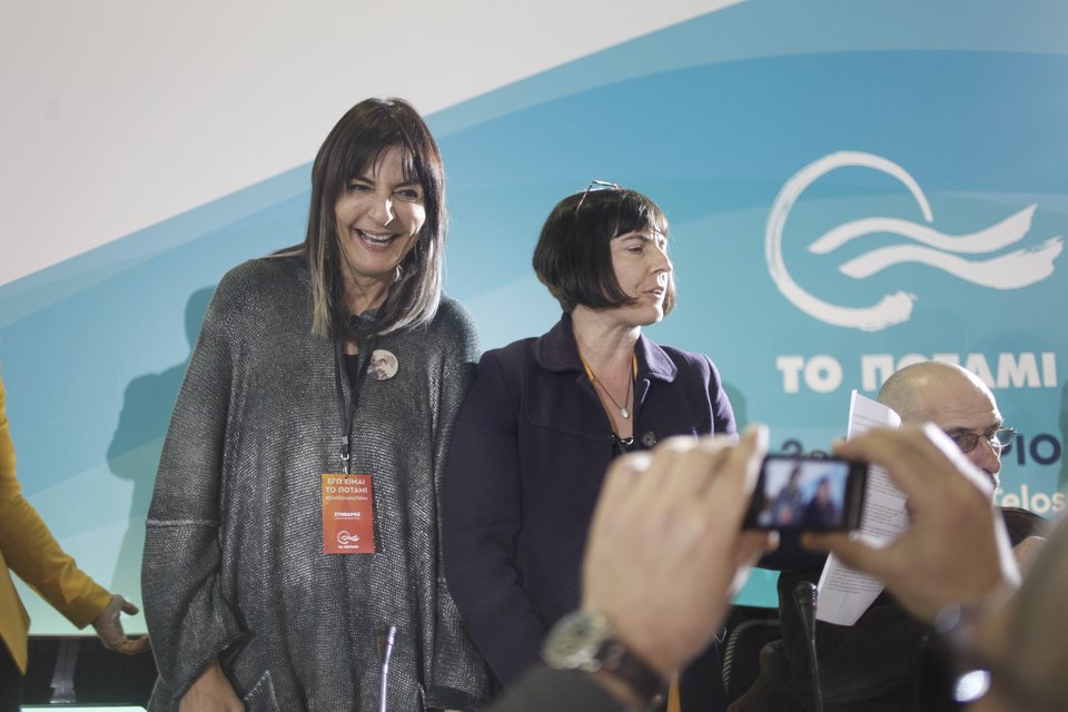 Στο συνέδριο του Ποταμιού -Καλλονές συνεργάτιδες και «επίτιμοι» προσκεκλημένοι [εικόνες] | iefimerida.gr 11