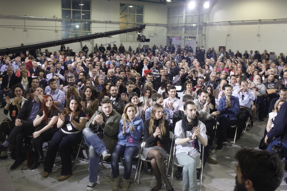 Στο συνέδριο του Ποταμιού -Καλλονές συνεργάτιδες και «επίτιμοι» προσκεκλημένοι [εικόνες] | iefimerida.gr 6