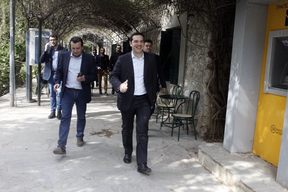 Ο περίπατος του Τσίπρα και του Παππά στον Εθνικό Κήπο [εικόνες]  | iefimerida.gr 5