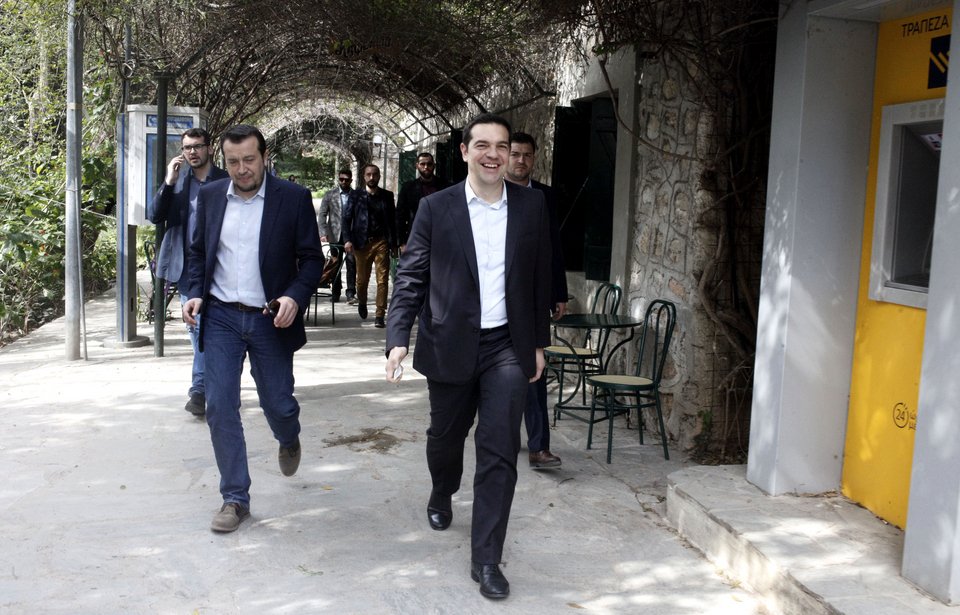 Ο περίπατος του Τσίπρα και του Παππά στον Εθνικό Κήπο [εικόνες]  | iefimerida.gr 4