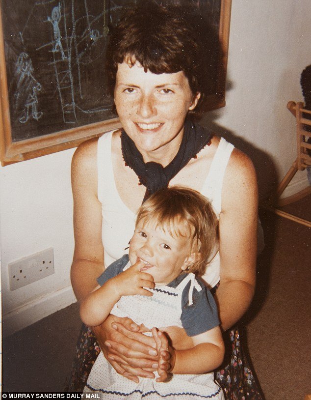 Νέα μόδα: Κάνουν πάρτι πριν τη μαστεκτομή [εικόνες] | iefimerida.gr 4