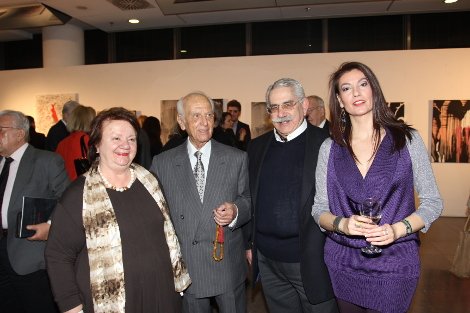 Κόκκινο όριο: Η έκθεση της ζωγράφου Aλκηστης-Αλεξία Βουρνά | iefimerida.gr 2