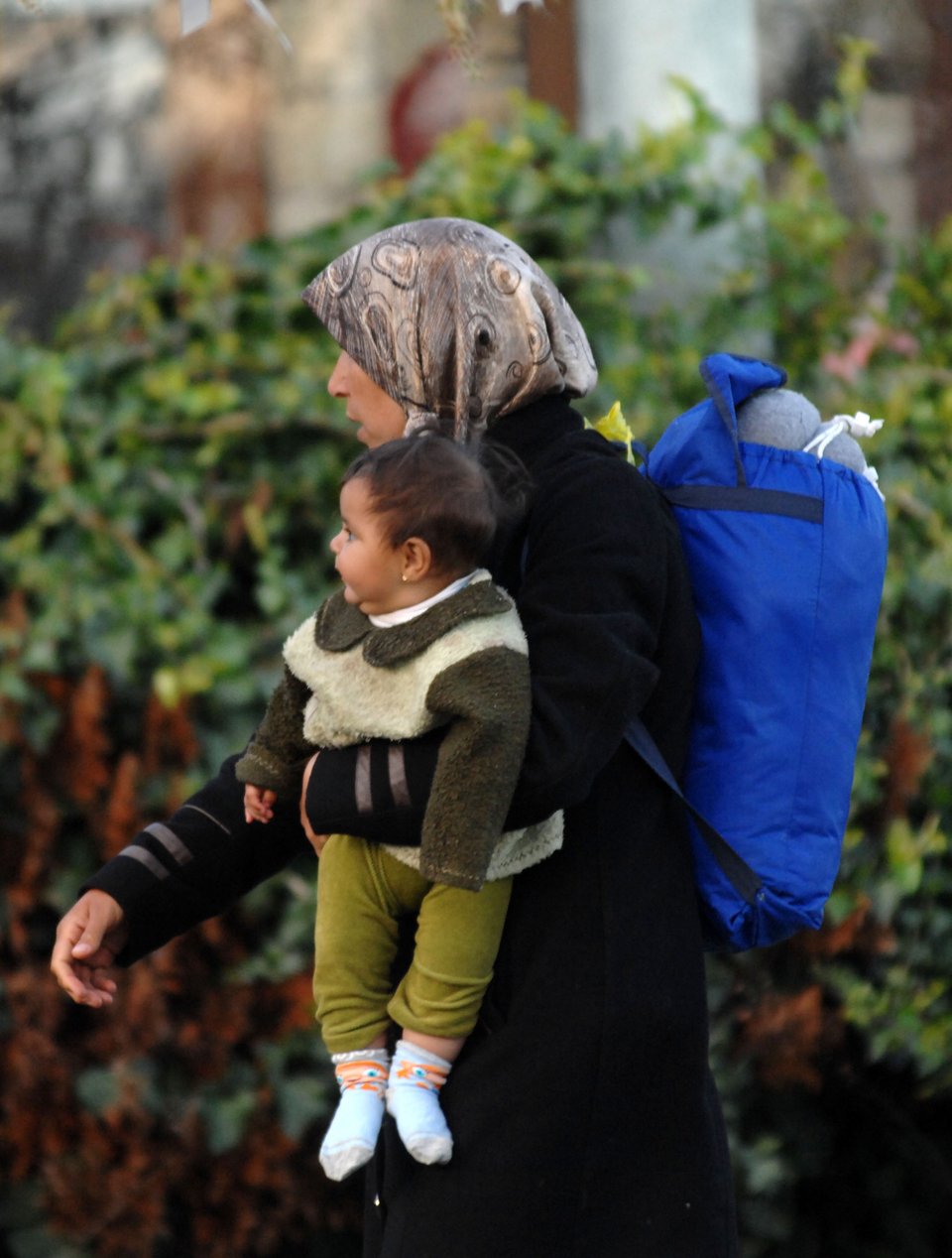 Σε Λάρισα, Τρίκαλα και Νέα Μάκρη 700 πρόσφυγες από τον Πειραιά | iefimerida.gr 9