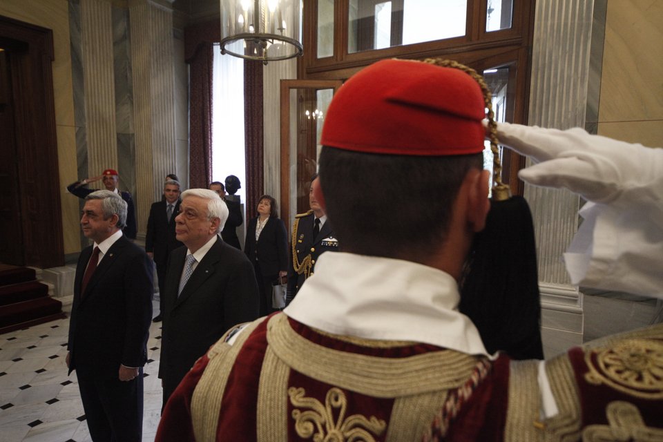 Τετ α τετ Παυλόπουλου-Σαρκισιάν: Οφείλουμε να υπερασπιστούμε το ευρωπαϊκό οικοδόμημα | iefimerida.gr 0