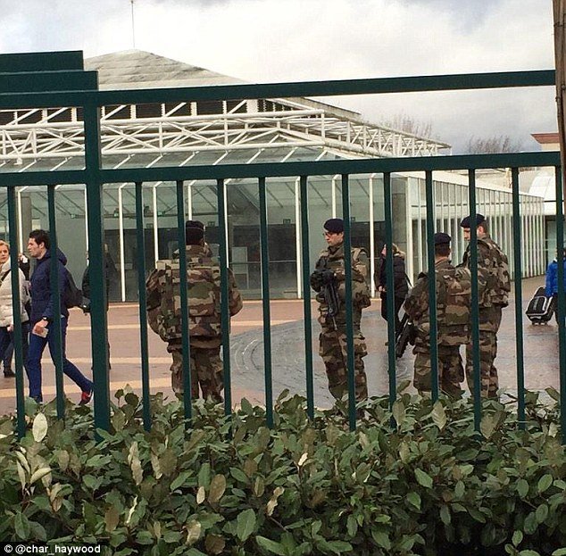 Εκκενώθηκε η Euro Disney, ένα φαρμακείο και μία συναγωγή -Η μυστηριώδης γυναίκα που ισχυρίστηκε ότι είναι η καταζητούμενη Μπουμεντιέν [εικόνες] | iefimerida.gr 0