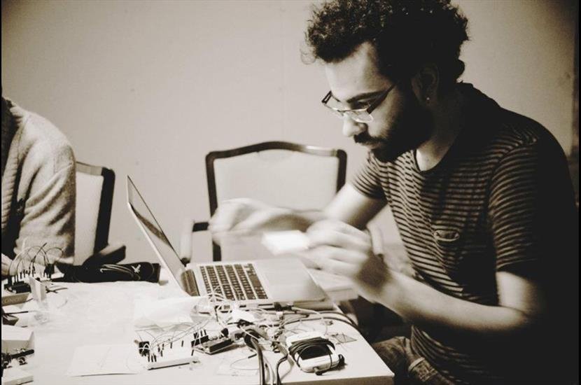 Ηλεκτρικές Νύχτες Πειραματικής Μουσικής – Στο Booze, με την ομάδα Media Electronique [εικόνες] | iefimerida.gr 6