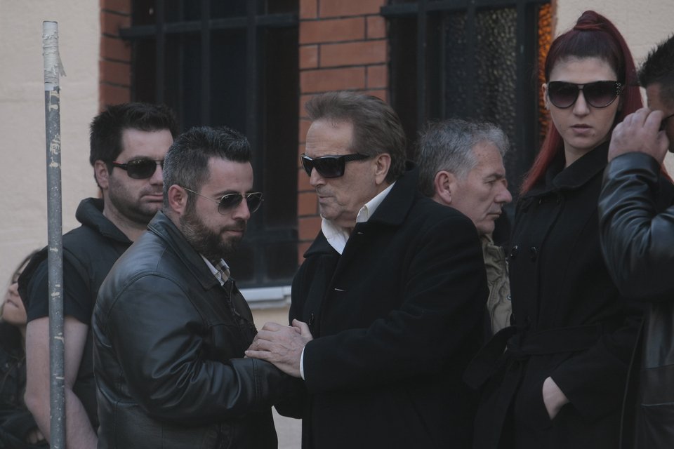 Πλήθος κόσμου και συγκίνηση στο μνημόσυνο του Παντελίδη [εικόνες] | iefimerida.gr 2