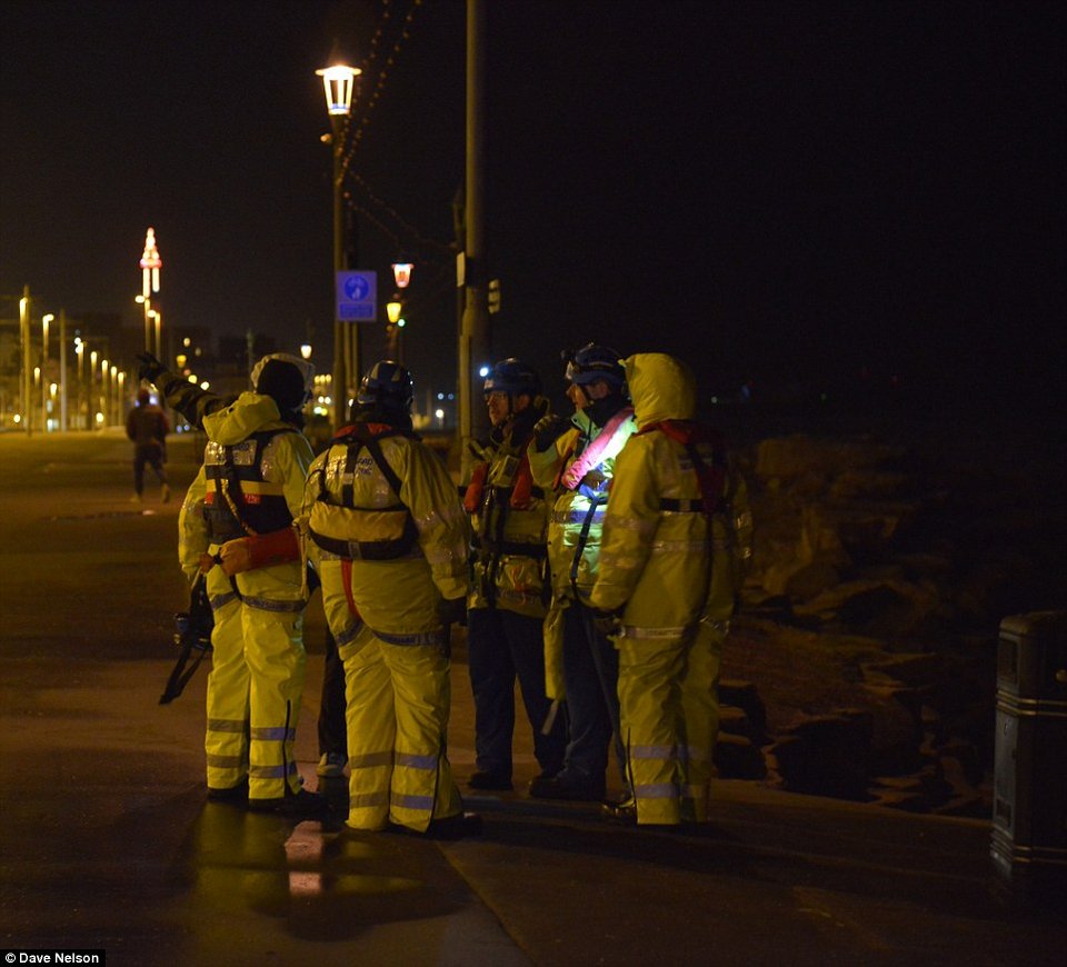 Βιβλική καταστροφή από το πέρασμα του τυφώνα Ρέιτσελ στη Βρετανία [εικόνες] | iefimerida.gr 8
