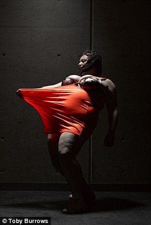 Το πιο ανατρεπτικό σόου χορού -Παχουλές χορεύτριες με έξτρα κιλά αλλά μεγάλη ευλυγισία [εικόνες] | iefimerida.gr 15