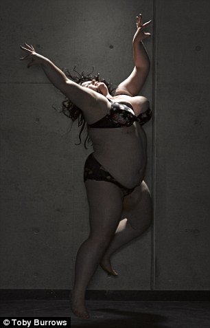 Το πιο ανατρεπτικό σόου χορού -Παχουλές χορεύτριες με έξτρα κιλά αλλά μεγάλη ευλυγισία [εικόνες] | iefimerida.gr 6