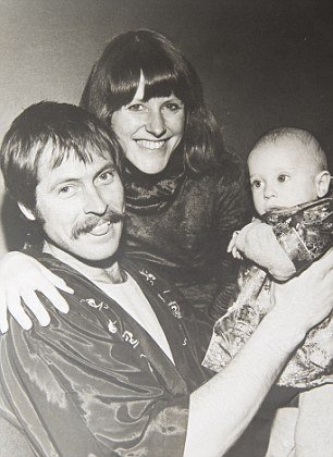 Δημοσιογράφος εξομολογείται: Η ζωή μου με επτά διαφορετικούς συζύγους μέσα σε 42 χρόνια [εικόνες] | iefimerida.gr 2