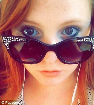 Νεκρή η 23χρονη πρώην πρόεδρος της νεολαίας του Φάρατζ -Σοκάρουν τα τελευταία της tweet [εικόνες] | iefimerida.gr 0