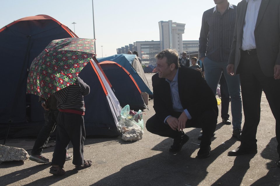 Στον Πειραιά ο Απόστολος Γκλέτσος-Ο πιτσιρικάς που του έκλεψε την καρδιά [εικόνες] | iefimerida.gr 3
