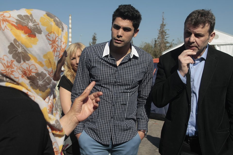 Στον Πειραιά ο Απόστολος Γκλέτσος-Ο πιτσιρικάς που του έκλεψε την καρδιά [εικόνες] | iefimerida.gr 1