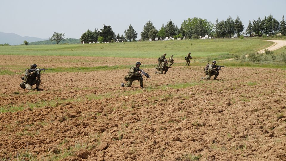 Αιφνίδια στρατιωτική άσκηση: Στήθηκε αντιαεροπορική ομπρέλα στη Χίο -Στις Οινούσες ο Καμμένος [εικόνες&βίντεο] | iefimerida.gr 10