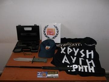 Nέα σύλληψη χρυσαυγίτη στην Κρήτη - Τι βρήκε η αστυνομία στο σπίτι του στην Ιεράπετρα [εικόνες] | iefimerida.gr 1