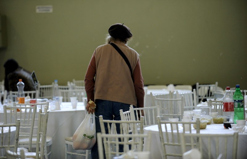 Το πασχαλινό γεύμα αλληλεγγύης από τον Δήμο Αθηναίων -Για 1.000 απόρους [εικόνες] | iefimerida.gr 3