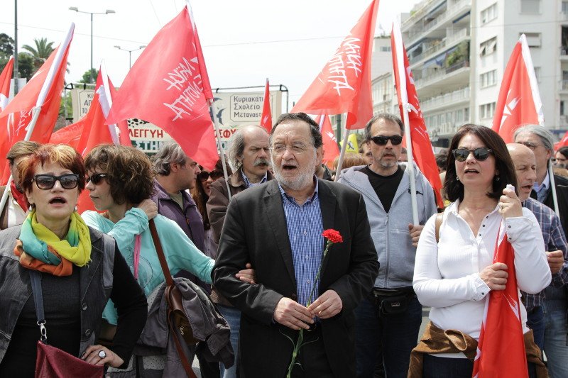 Σε κλοιό διαδηλωτών η Βουλή -Ολα τα συνδικάτα στους δρόμους για το Ασφαλιστικό [εικόνες] | iefimerida.gr 9