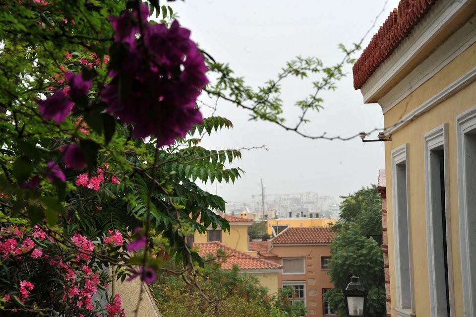 Αφρικανική σκόνη σκέπασε την Αθήνα -Τι πρέπει να προσέχουν οι ευπαθείς ομάδες [εικόνες] | iefimerida.gr 0