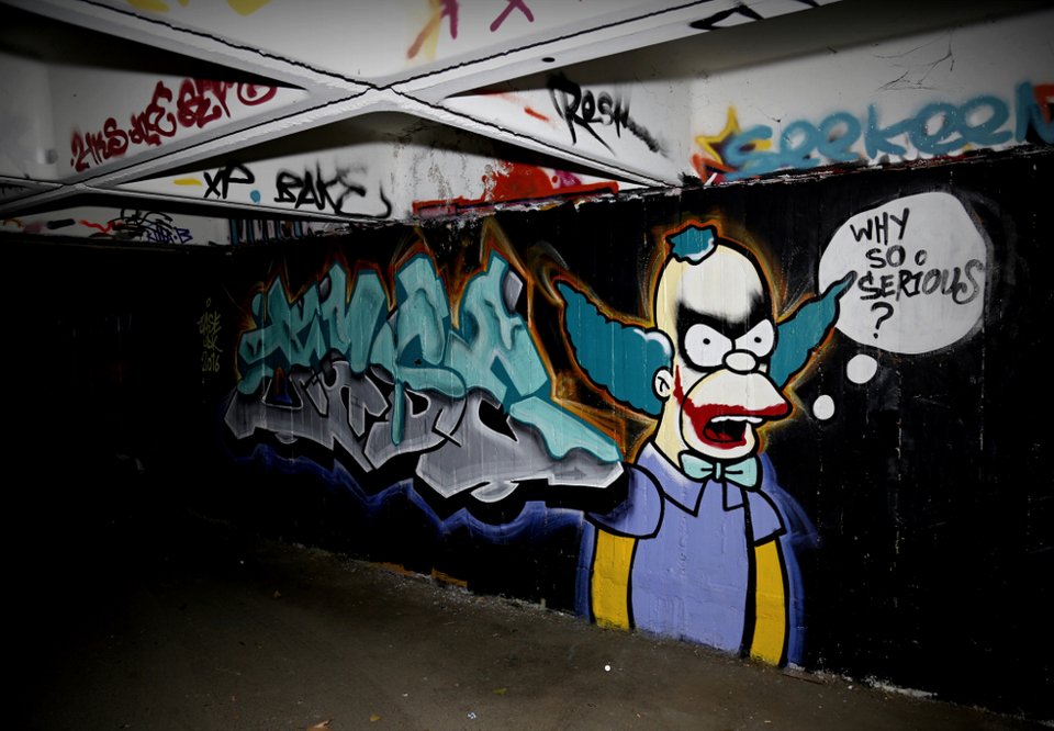 Τα «κρυμμένα» γκράφιτι της Αθήνας -Ξεφυτρώνουν σε κάθε γωνιά της πόλης [εικόνες] | iefimerida.gr 9