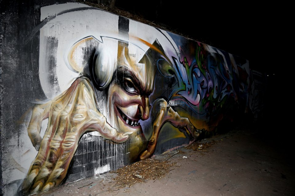 Τα «κρυμμένα» γκράφιτι της Αθήνας -Ξεφυτρώνουν σε κάθε γωνιά της πόλης [εικόνες] | iefimerida.gr 13