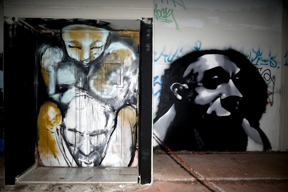 Τα «κρυμμένα» γκράφιτι της Αθήνας -Ξεφυτρώνουν σε κάθε γωνιά της πόλης [εικόνες] | iefimerida.gr 6