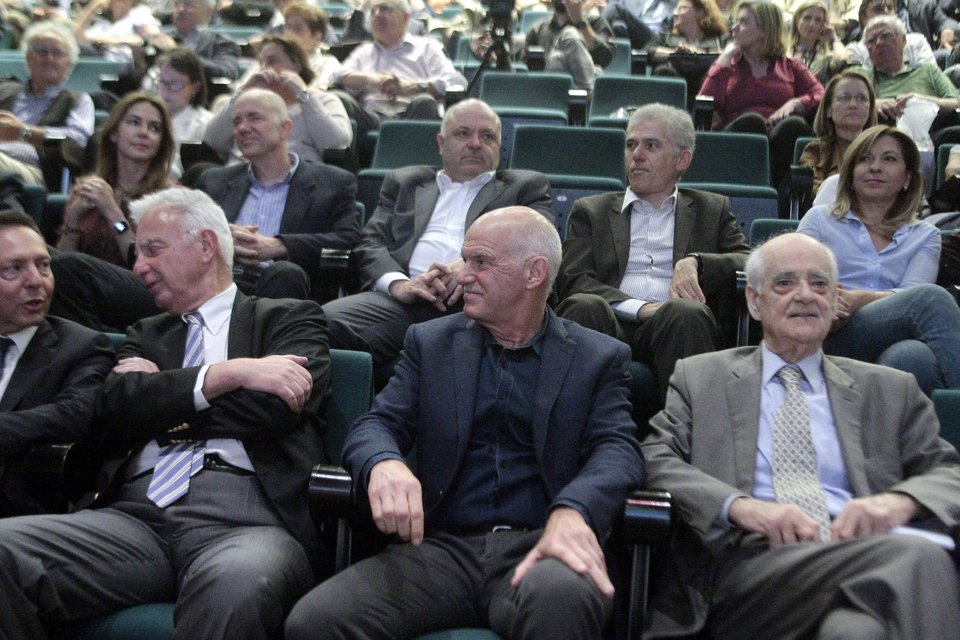 Ο Γ. Παπακωνσταντίνου παρουσίασε το βιβλίο του: «Εγώ δεν είχα κοριούς στο Eurogroup» | iefimerida.gr 3