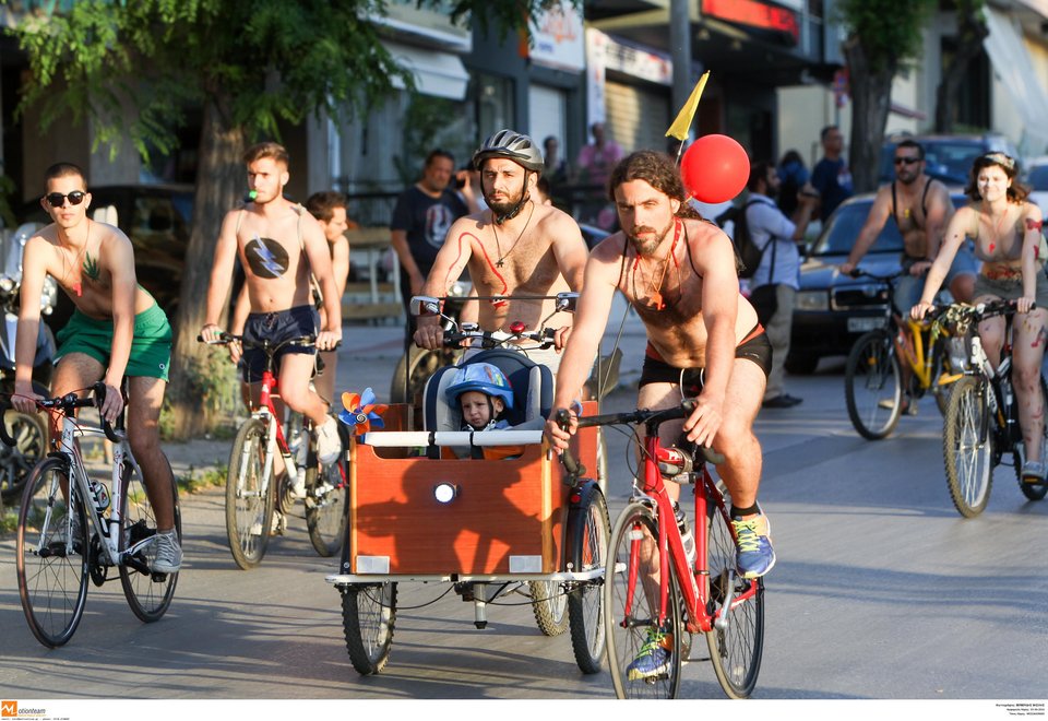 Γυμνή ποδηλατοδρομία στη Θεσσαλονίκη για καλό σκοπό [εικόνες] | iefimerida.gr 0