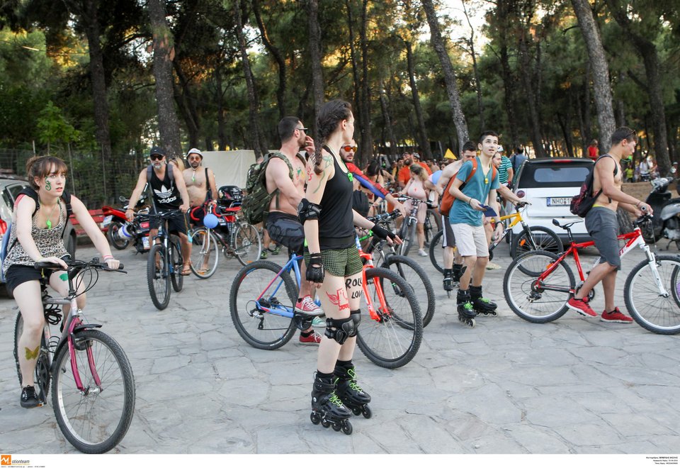 Γυμνή ποδηλατοδρομία στη Θεσσαλονίκη για καλό σκοπό [εικόνες] | iefimerida.gr 4